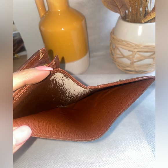 Authentic Lv monogram tresor wallet / custom hand painted and sealed. - Picture 7 of 10